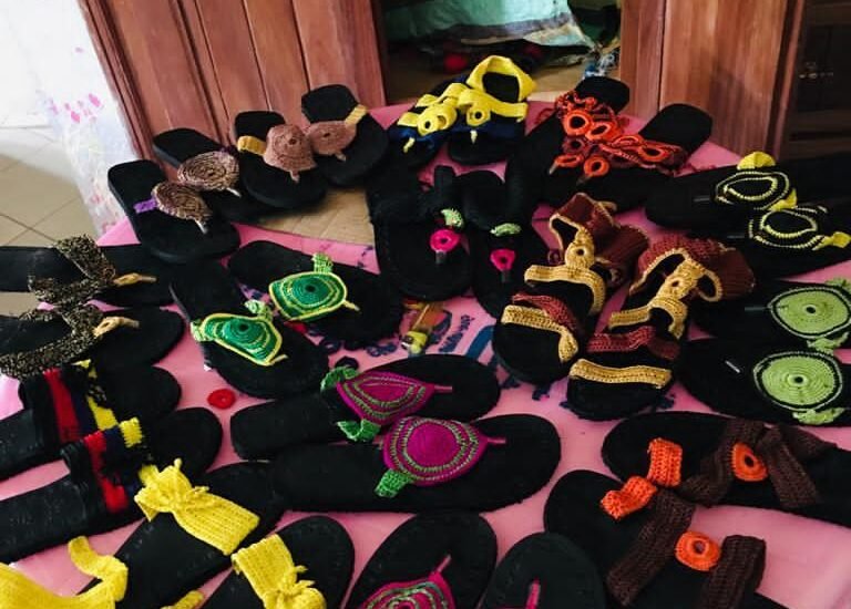 female footwares made by knitting